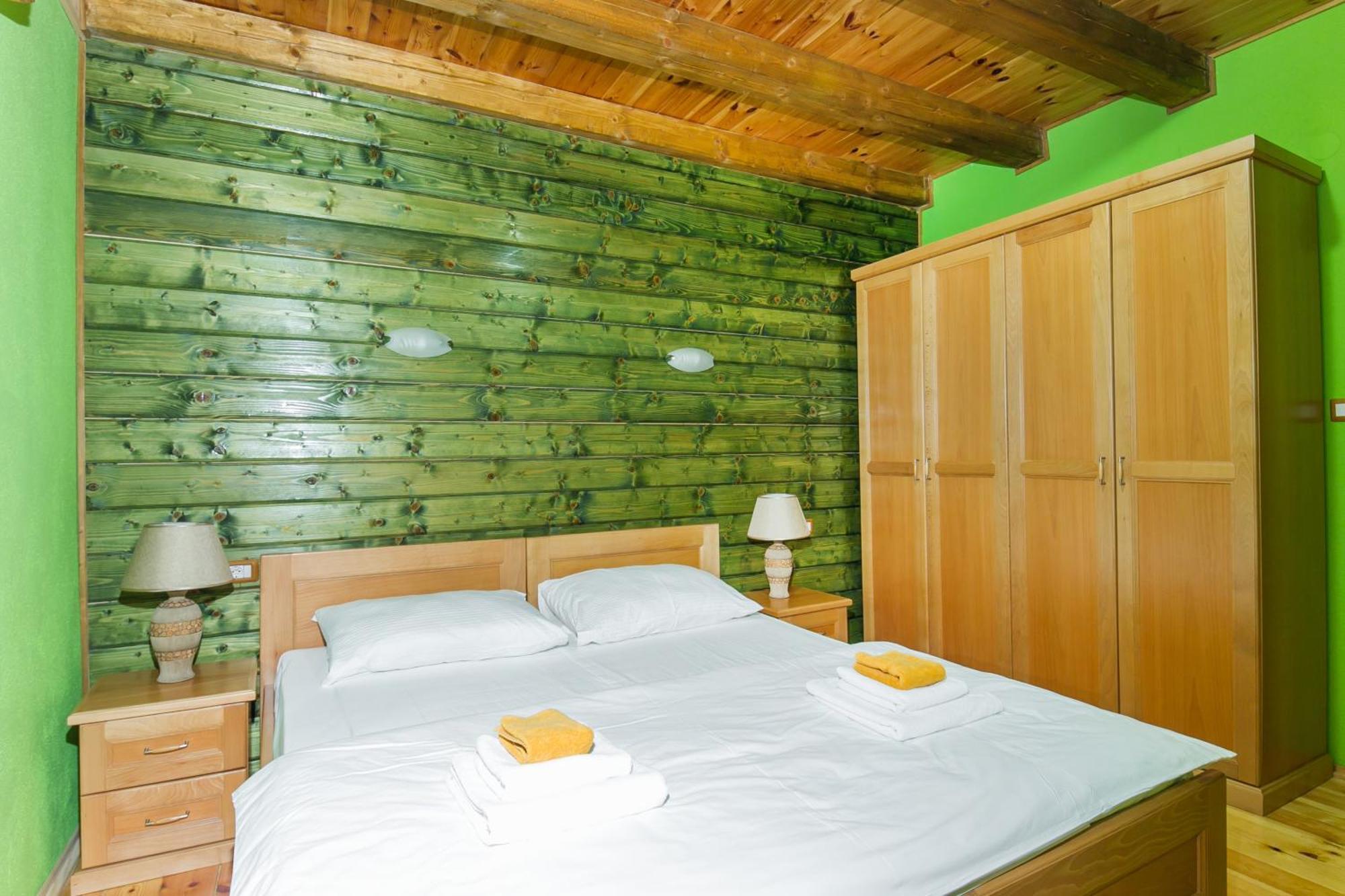 Hotel & Resort Gacka Мойковац Екстериор снимка