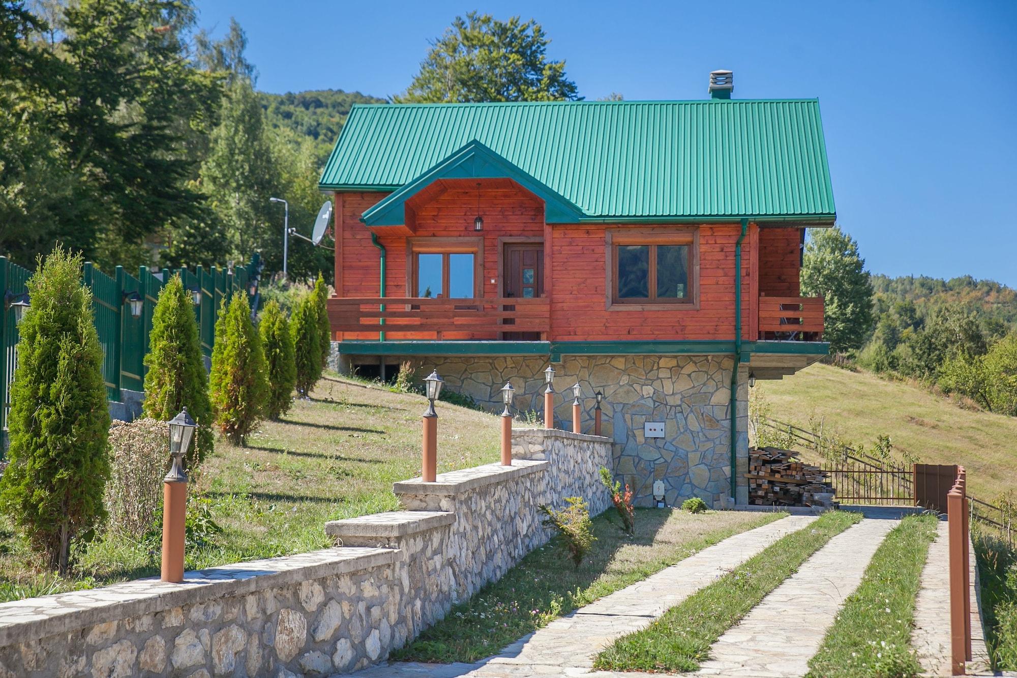 Hotel & Resort Gacka Мойковац Екстериор снимка