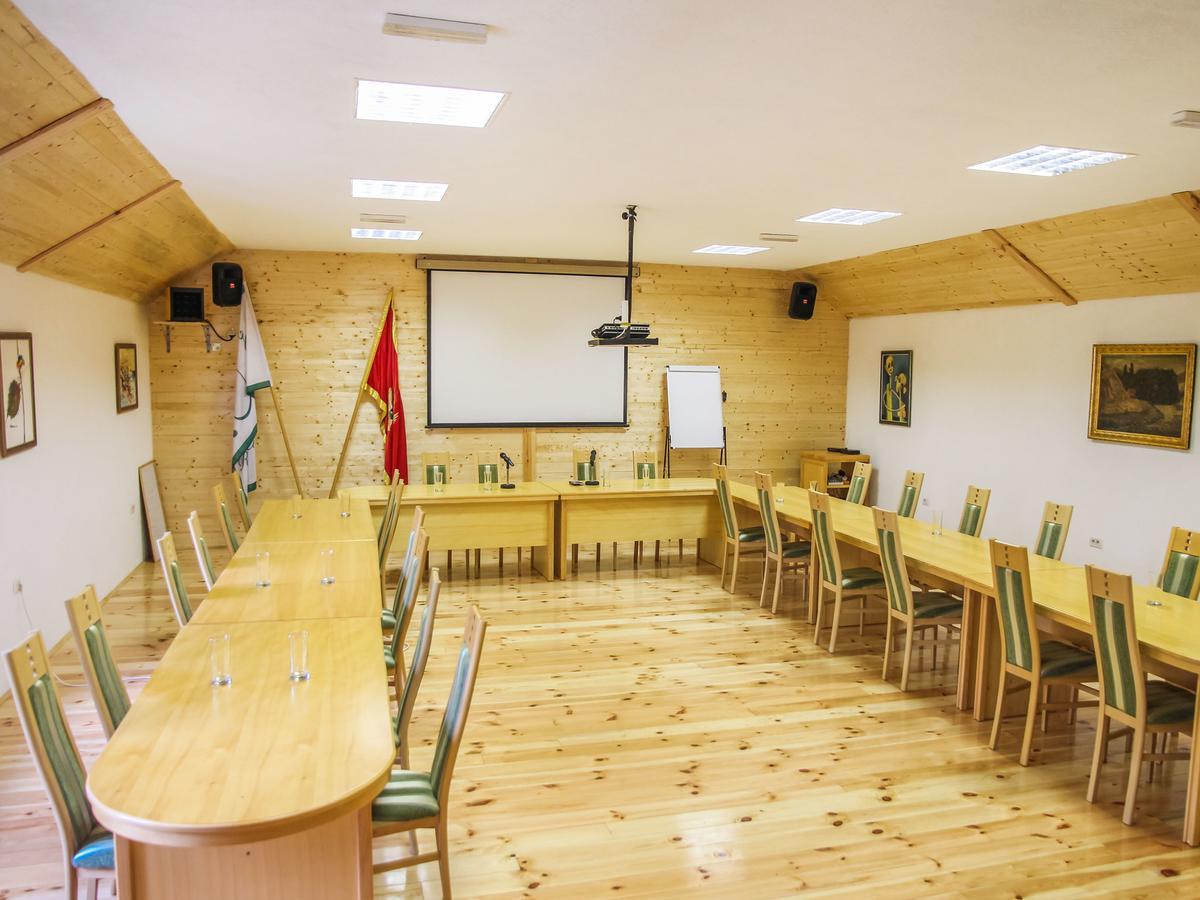 Hotel & Resort Gacka Мойковац Екстериор снимка