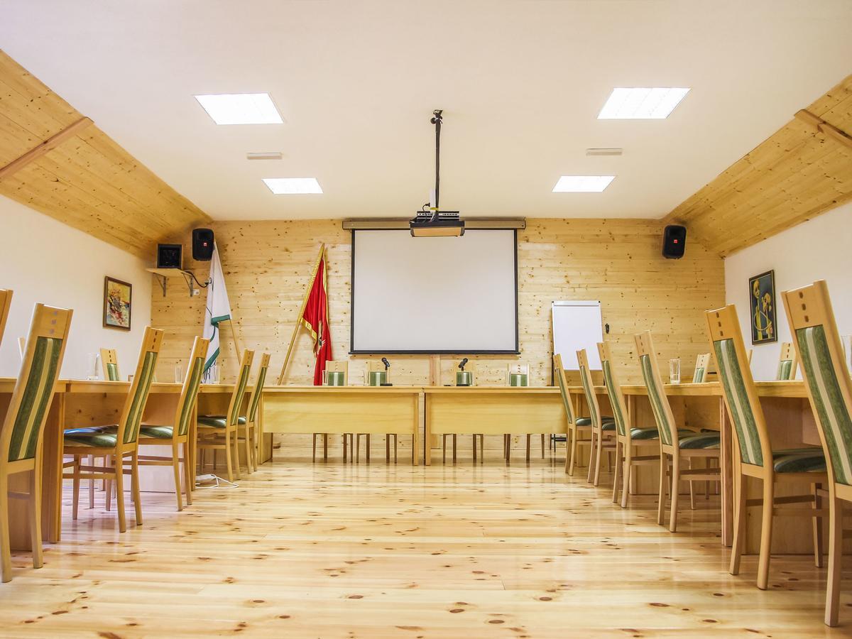 Hotel & Resort Gacka Мойковац Екстериор снимка