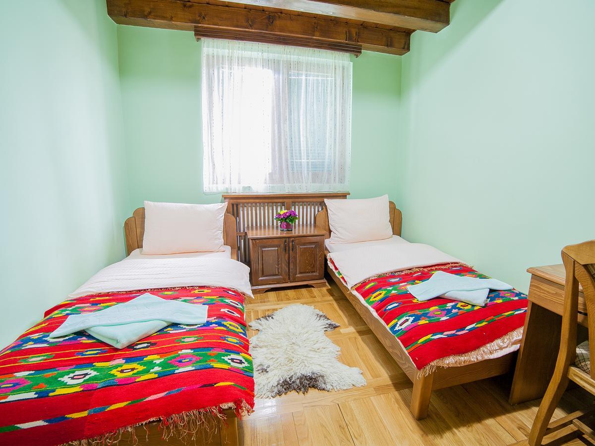 Hotel & Resort Gacka Мойковац Екстериор снимка