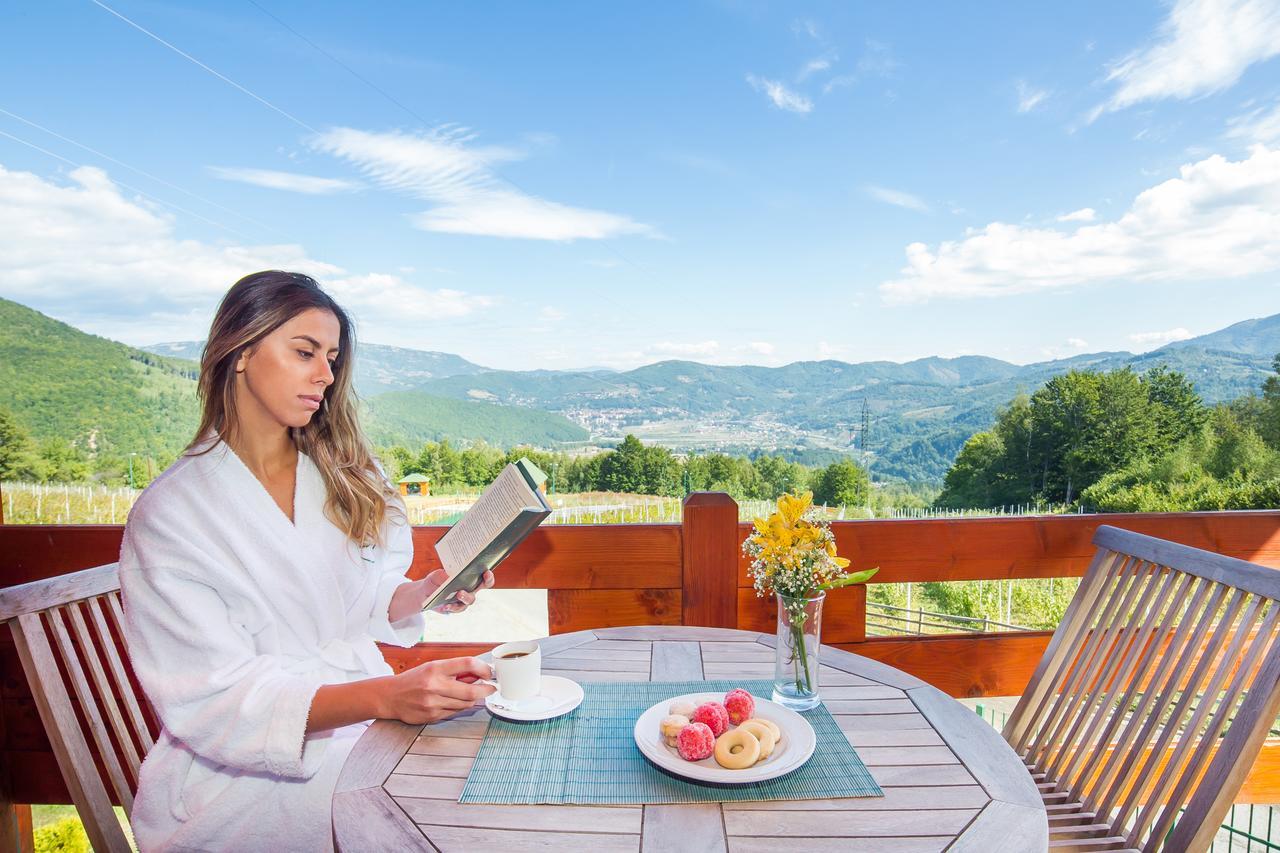 Hotel & Resort Gacka Мойковац Екстериор снимка