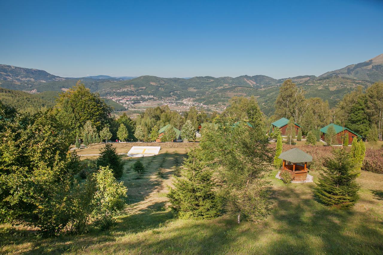 Hotel & Resort Gacka Мойковац Екстериор снимка